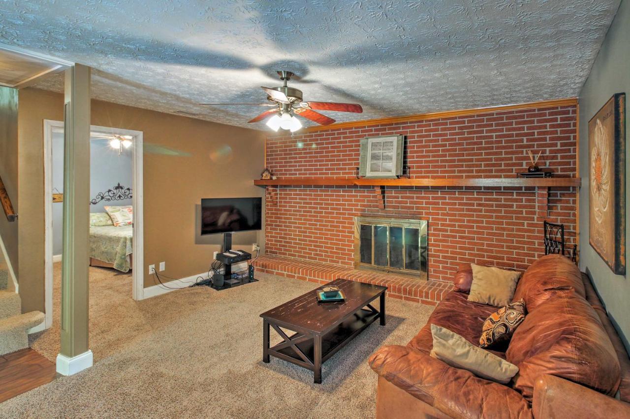 Spacious Georgia Getaway With Dock On Lake Lanier! Gainesville Exterior photo