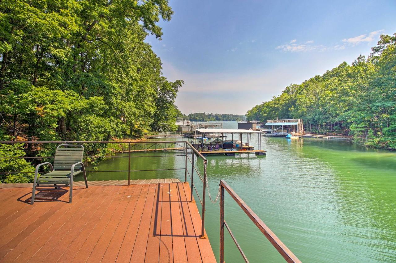 Spacious Georgia Getaway With Dock On Lake Lanier! Gainesville Exterior photo