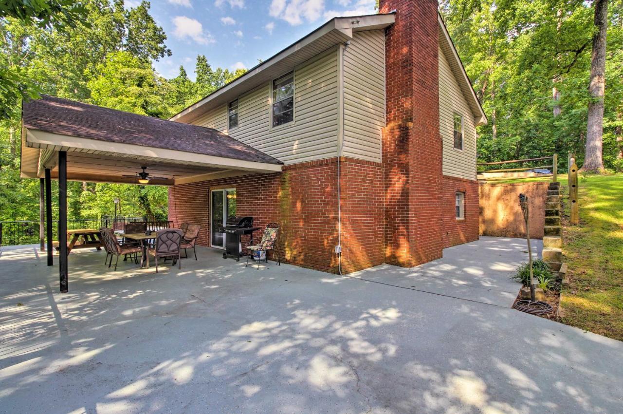 Spacious Georgia Getaway With Dock On Lake Lanier! Gainesville Exterior photo